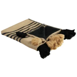 Beliani Plaid THAPREK - Beige Acryl